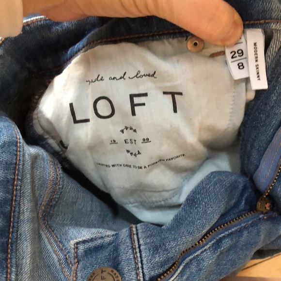 Loft size 8 medium wash jeans w embroidered hem w fringe details - Picture 2 of 4